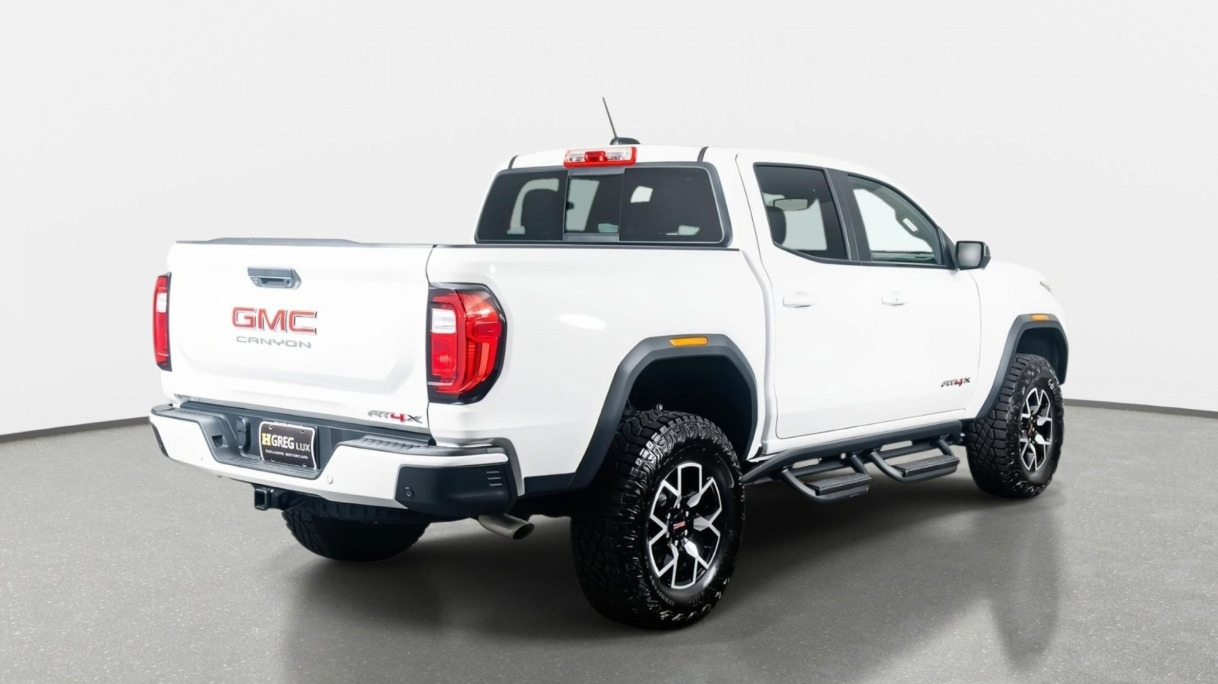 2025 GMC Canyon AT4