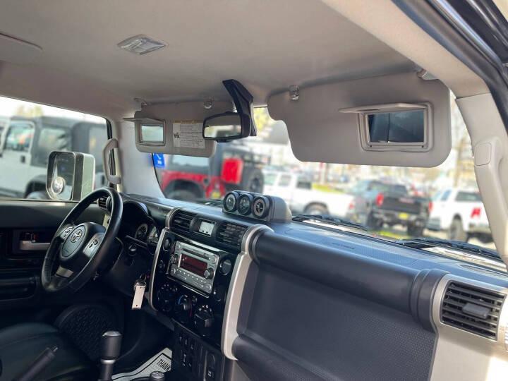 2012 Toyota FJ Cruiser