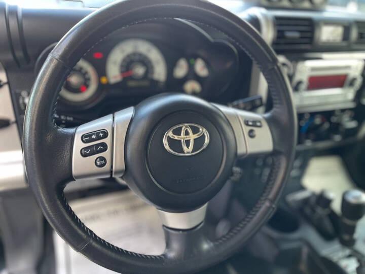 2012 Toyota FJ Cruiser