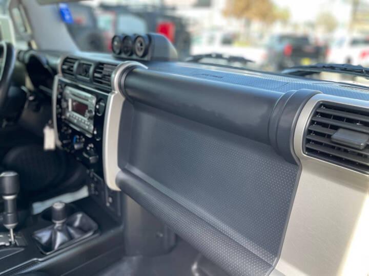 2012 Toyota FJ Cruiser