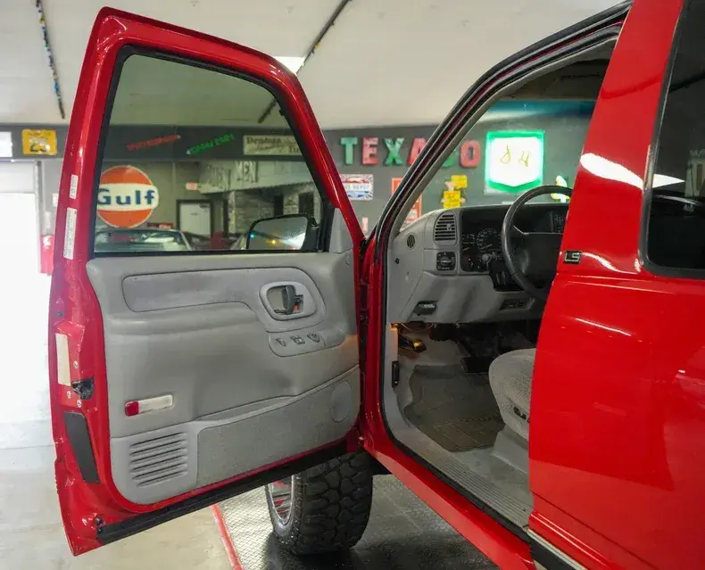 1995 Chevrolet Tahoe 4×4 - 2