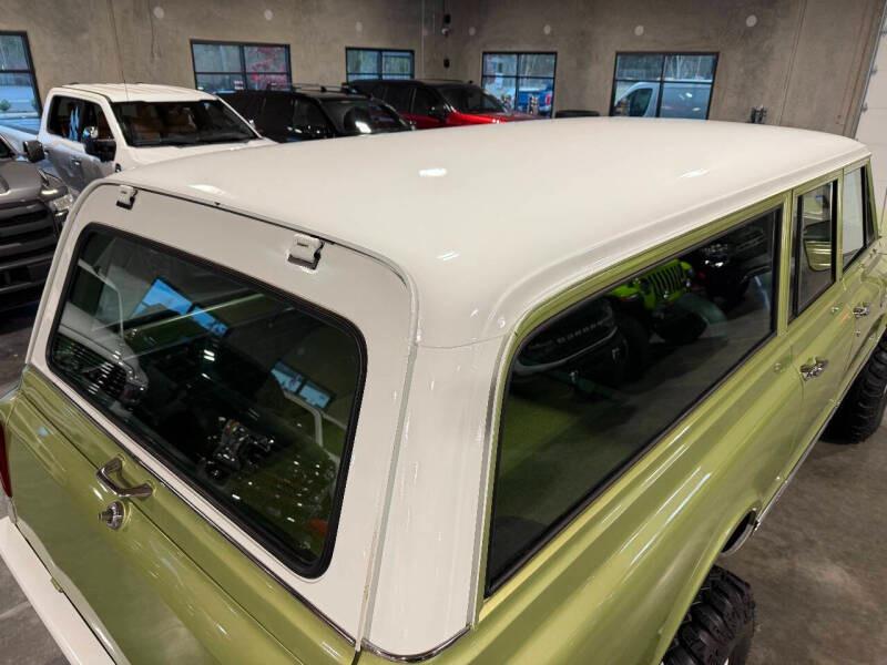 Supercharged 1972 Chevrolet Suburban