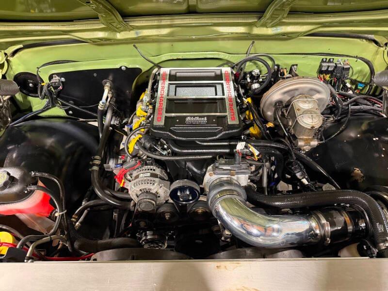 Supercharged 1972 Chevrolet Suburban