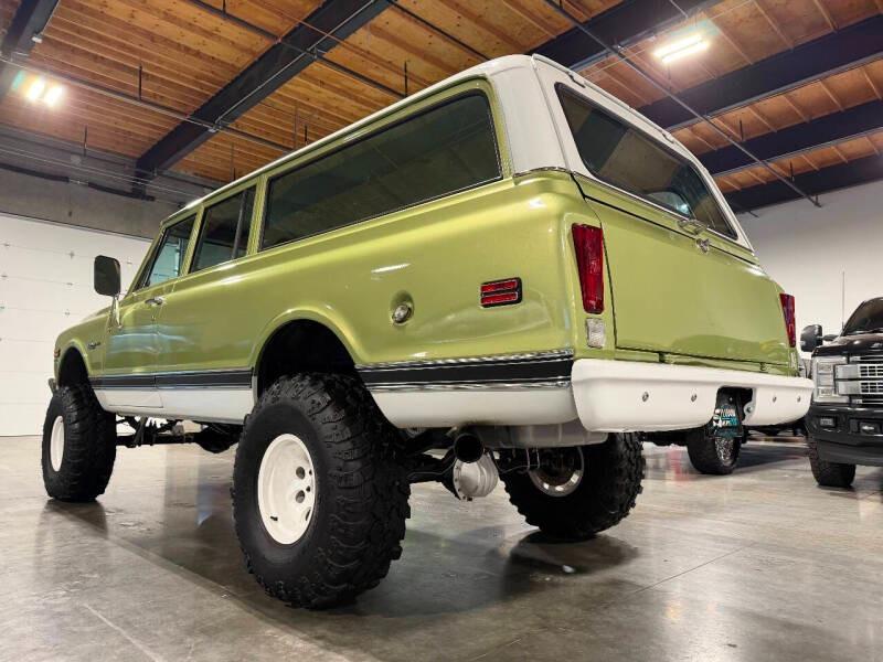 Supercharged 1972 Chevrolet Suburban