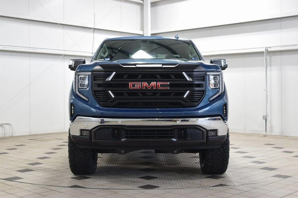 2024 GMC Sierra 1500 SLT - 2