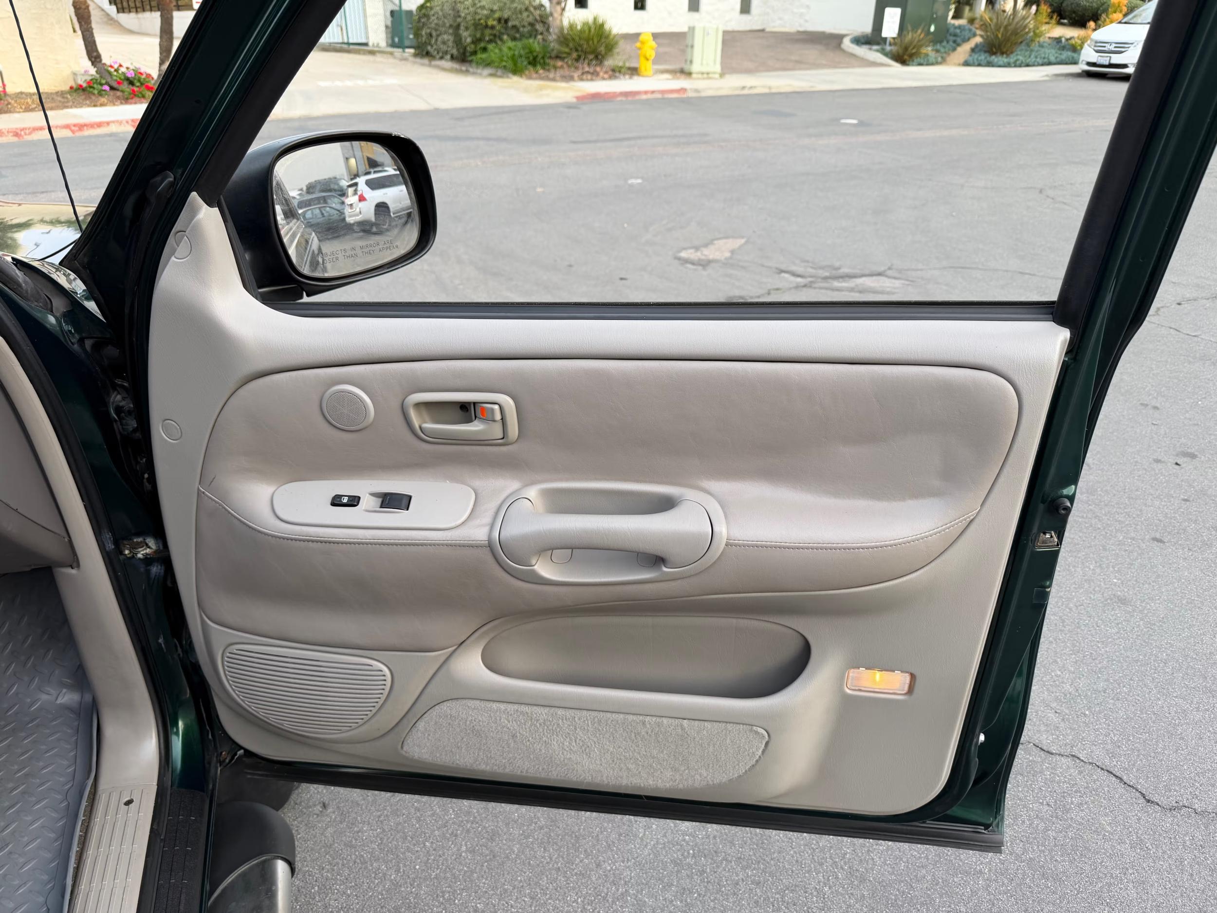 2004 Toyota Tundra Limited Step Side 4×4