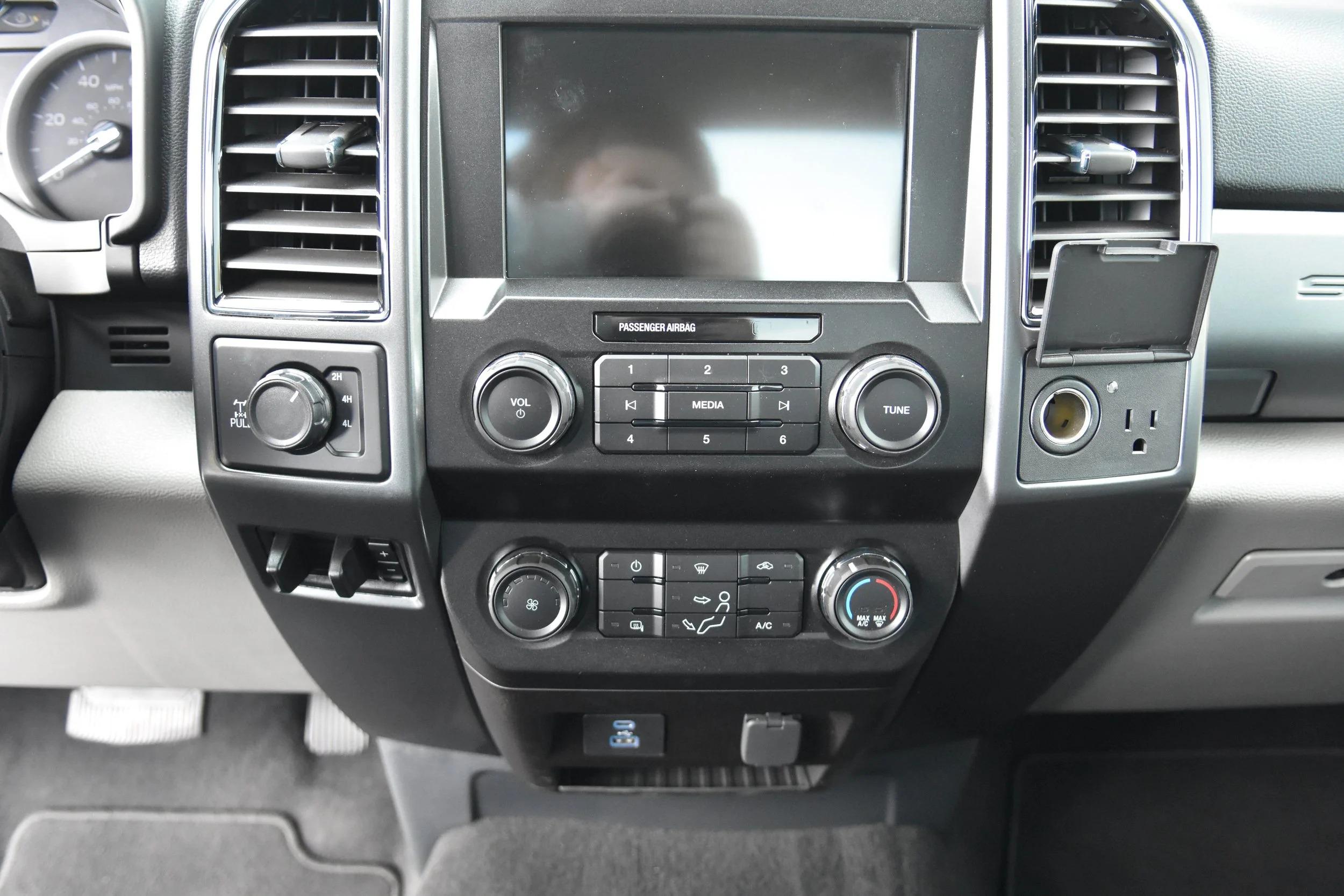 2022 Ford F-350 SuperShorty