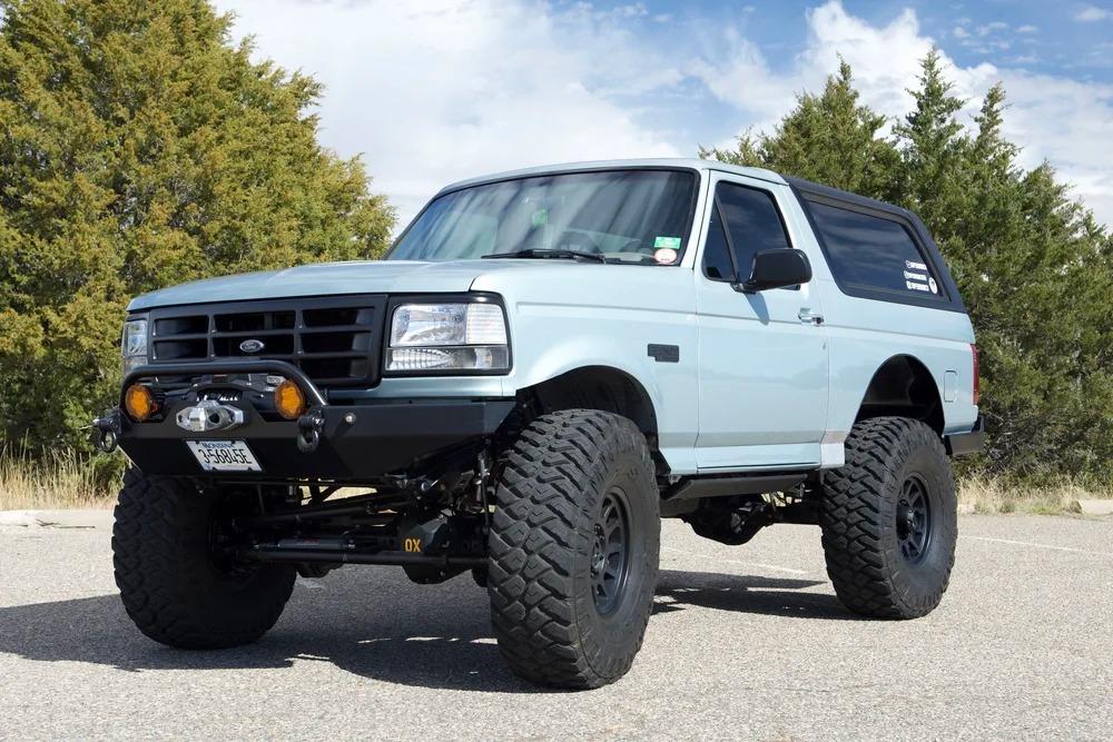 Custom 1996 Ford Bronco XL
