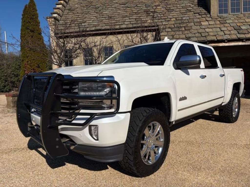 2016 Chevrolet Silverado 1500 High Country - 4