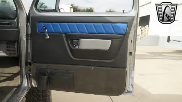 1975 Dodge Ramcharger SE 440 Restomod