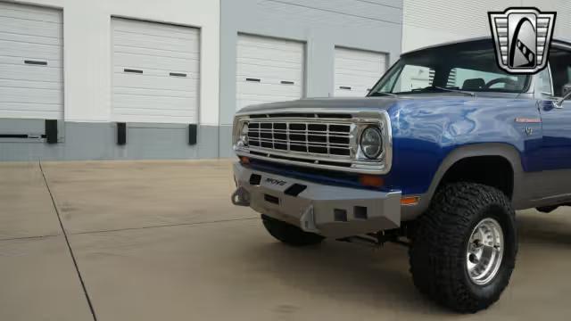 1975 Dodge Ramcharger SE 440 Restomod