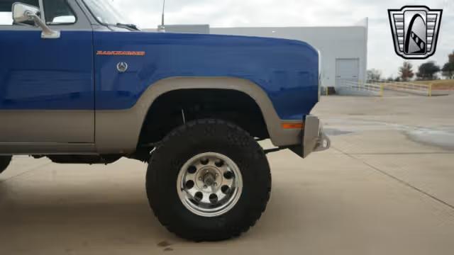 1975 Dodge Ramcharger SE 440 Restomod