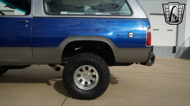 1975 Dodge Ramcharger SE 440 Restomod