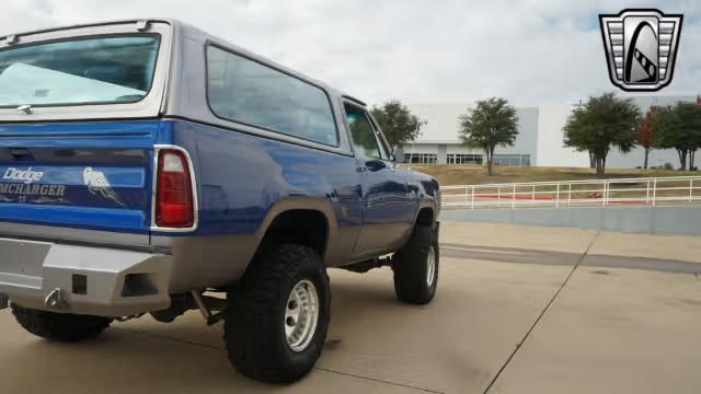 1975 Dodge Ramcharger SE 440 Restomod