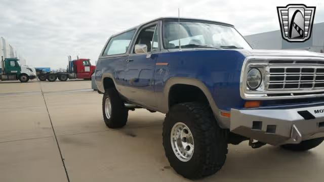 1975 Dodge Ramcharger SE 440 Restomod