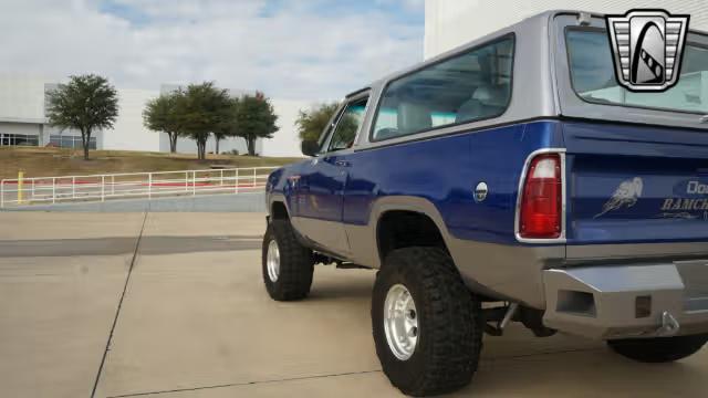 1975 Dodge Ramcharger SE 440 Restomod