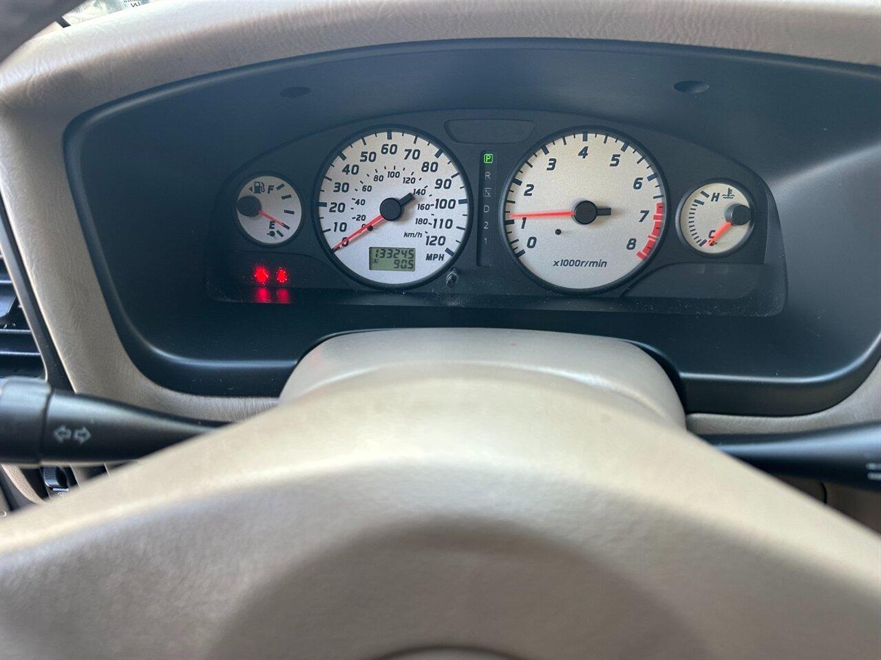 2004 Nissan Pathfinder SE