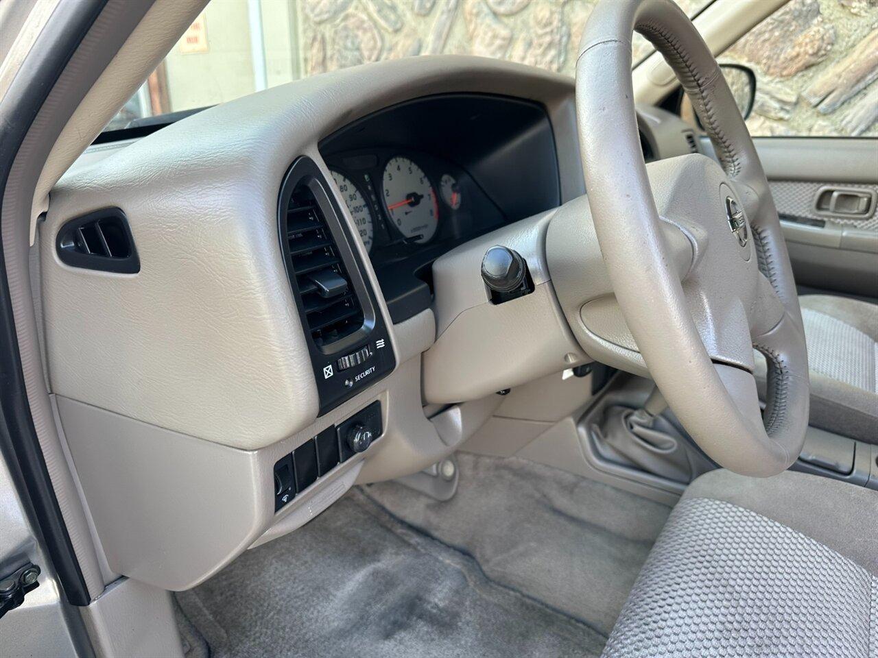 2004 Nissan Pathfinder SE