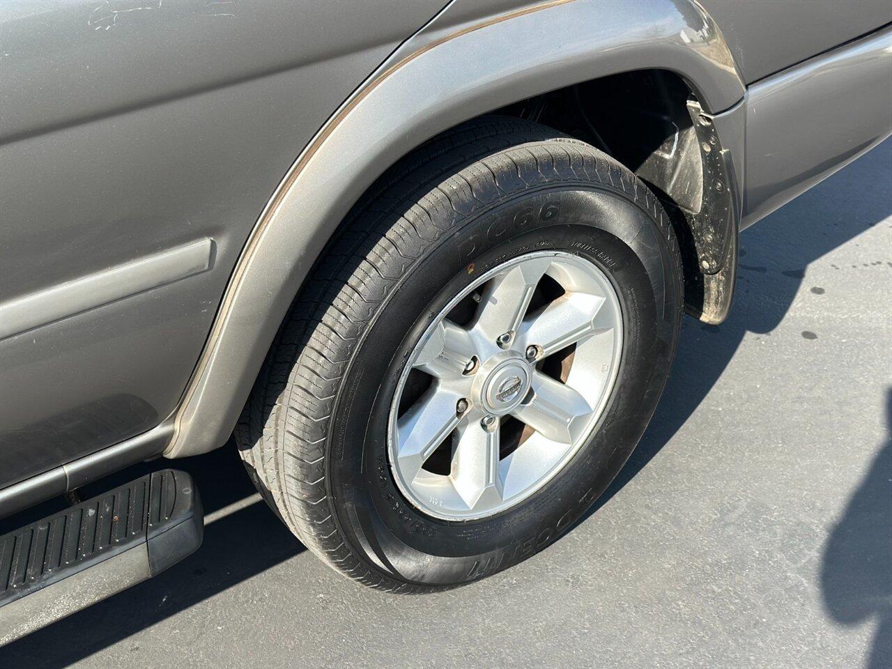 2004 Nissan Pathfinder SE