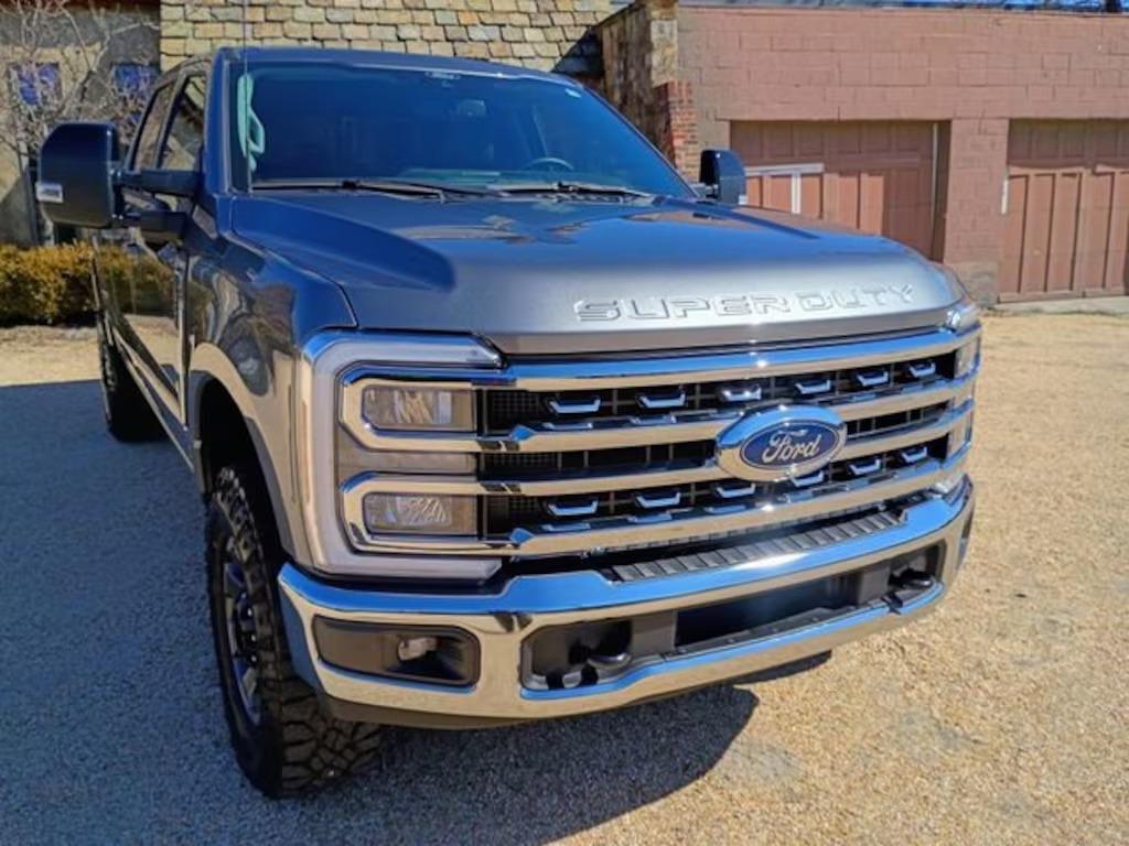 2024 Ford F-350 Super Duty Lariat - 2