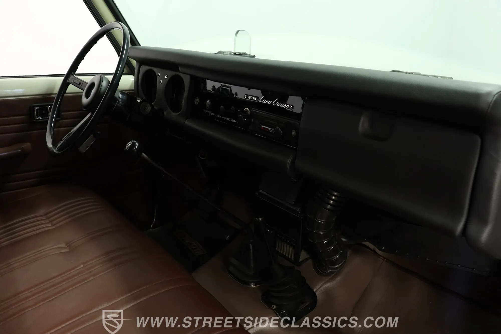 1977 Toyota Land Cruiser FJ55