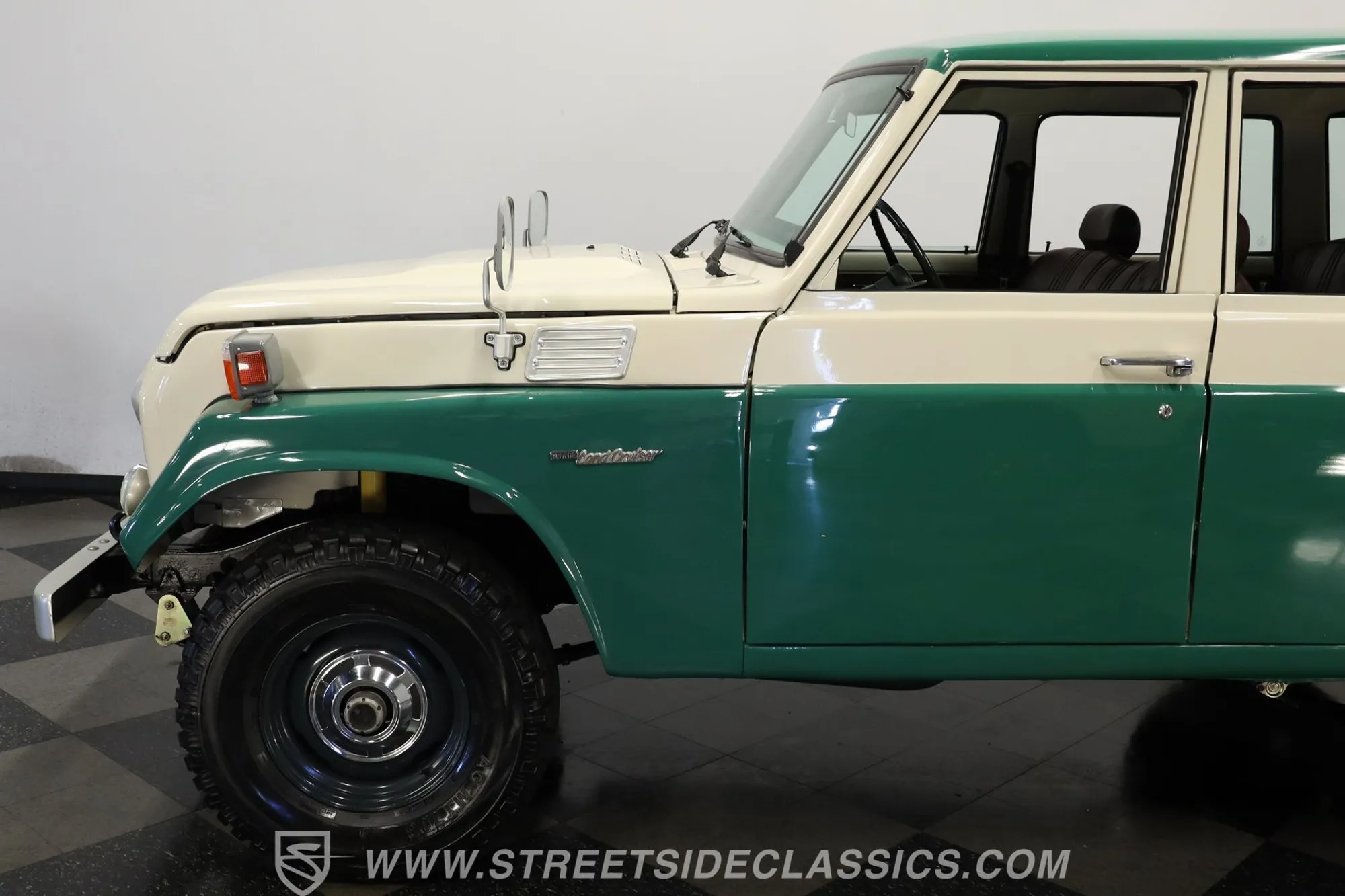 1977 Toyota Land Cruiser FJ55