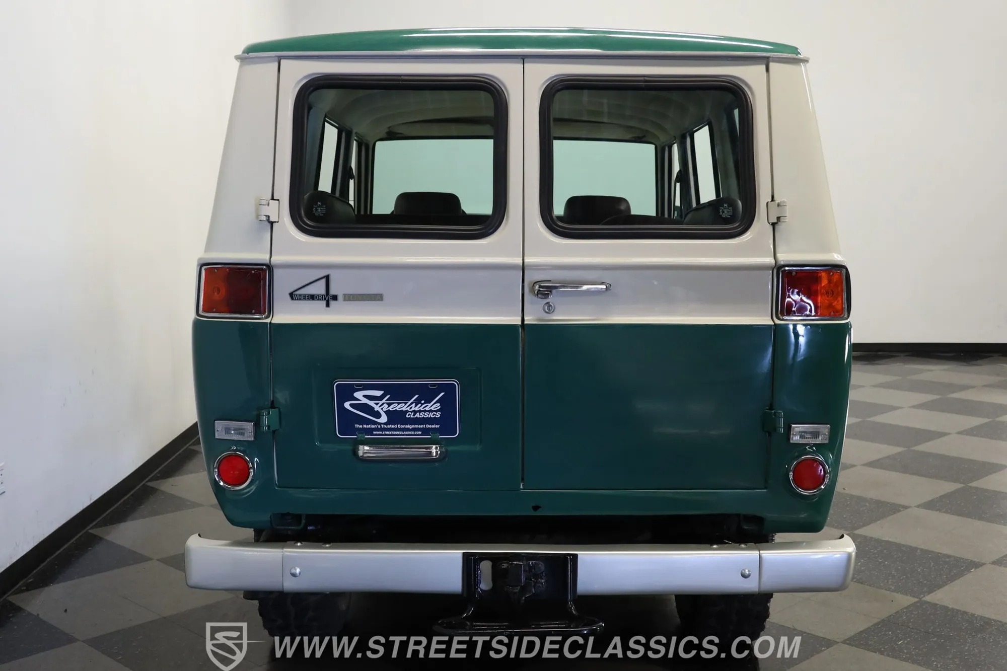 1977 Toyota Land Cruiser FJ55 - 4