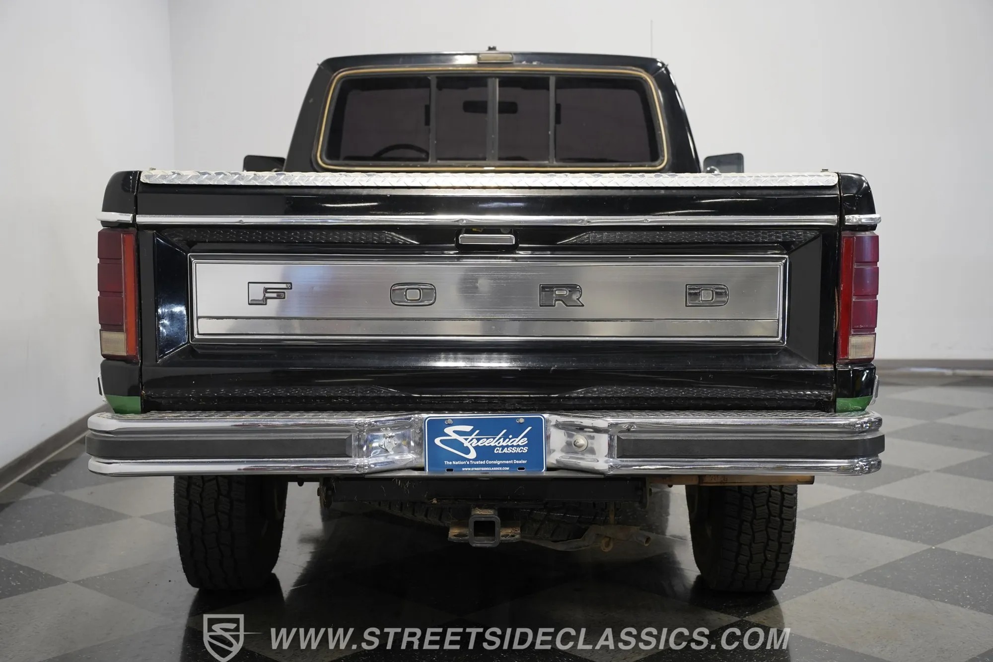 1983 Ford F-250 XLT 4×4