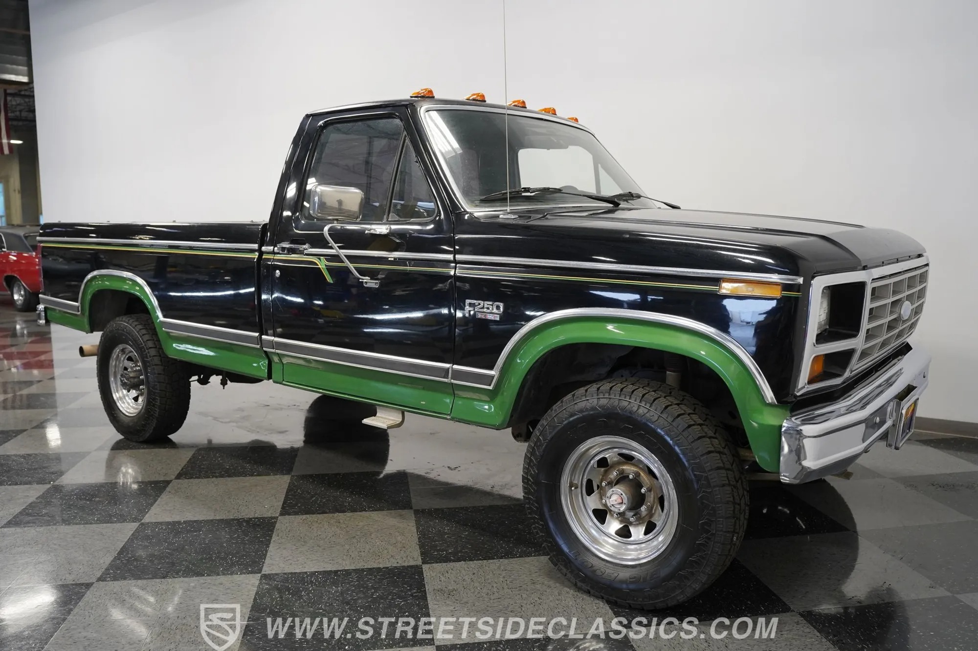 1983 Ford F-250 XLT 4×4