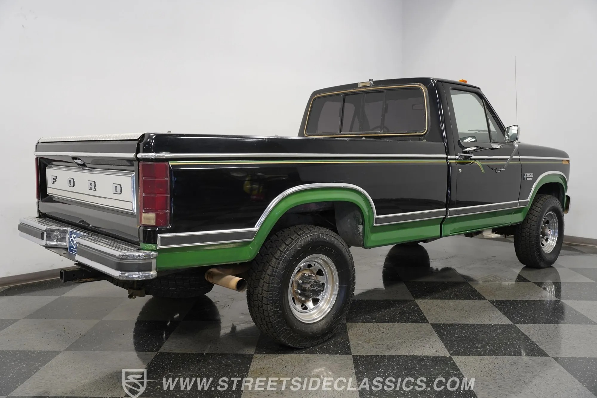 1983 Ford F-250 XLT 4×4