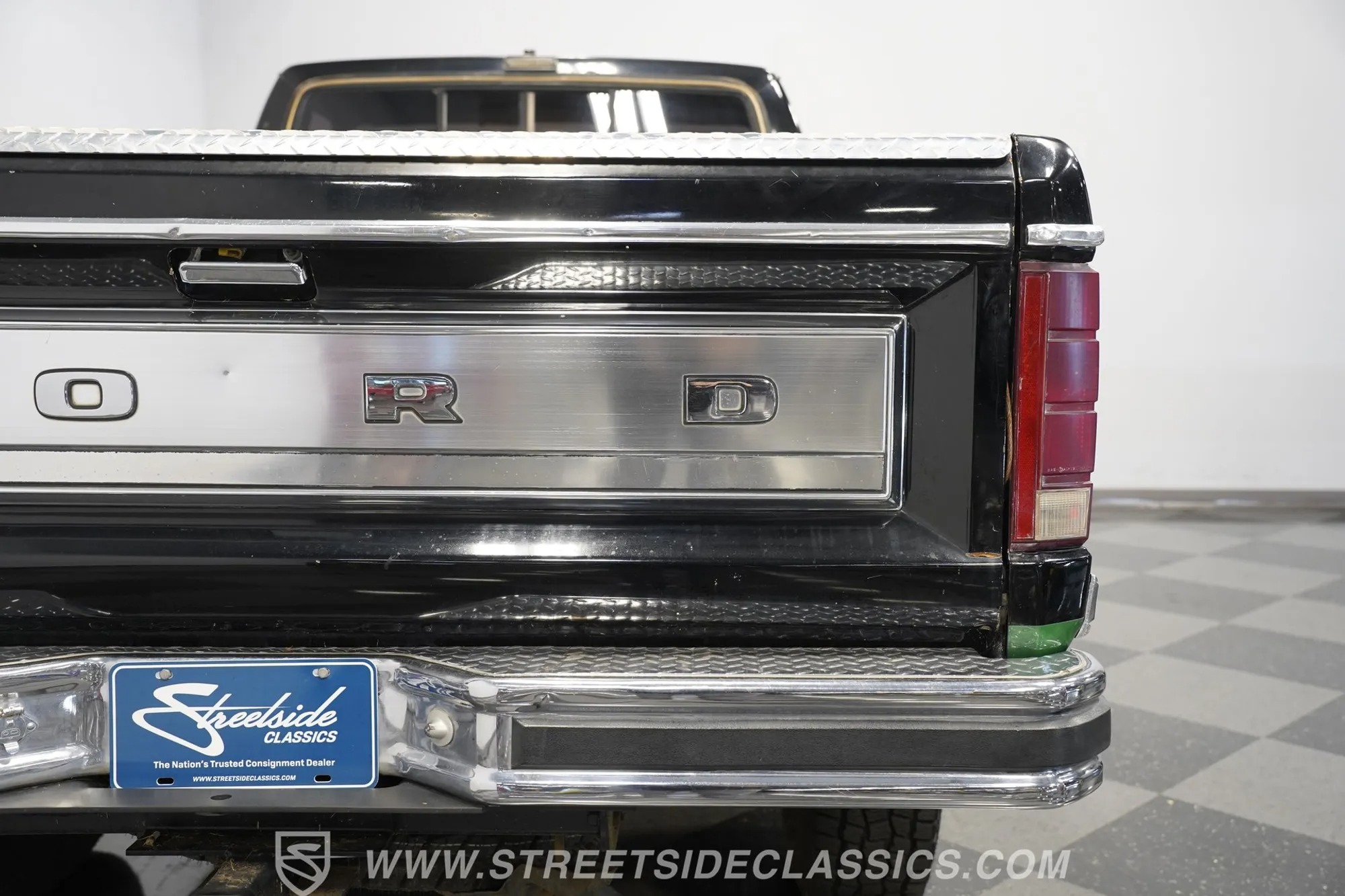 1983 Ford F-250 XLT 4×4