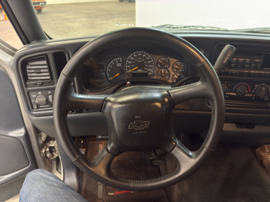 2000 Chevrolet Silverado 1500 LS