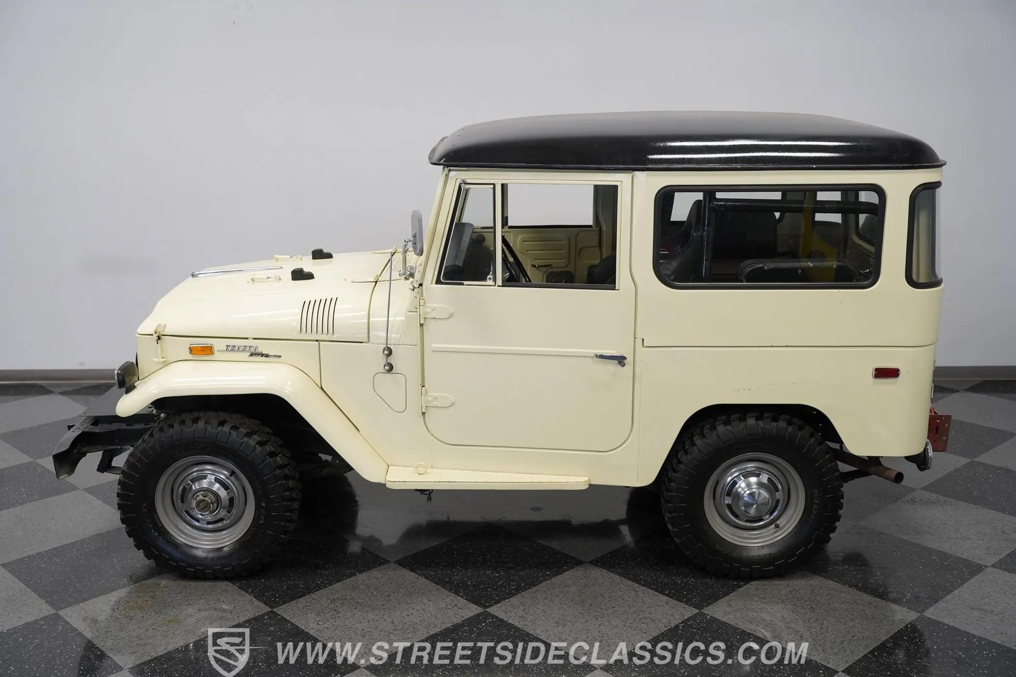 1970 Toyota Land Cruiser FJ40 - 4