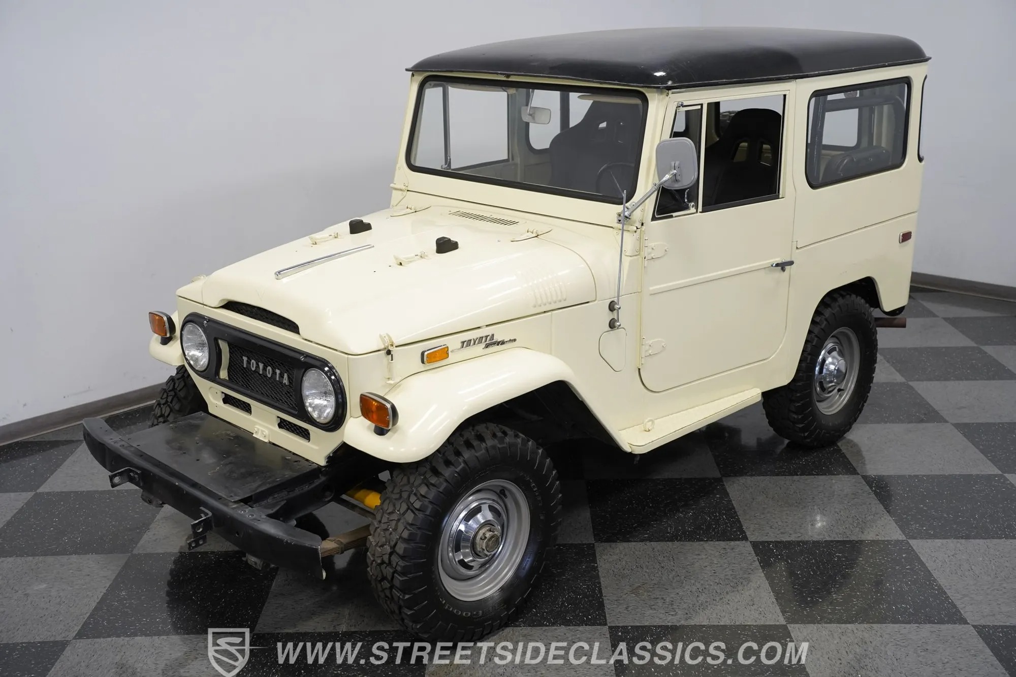 1970 Toyota Land Cruiser - 5
