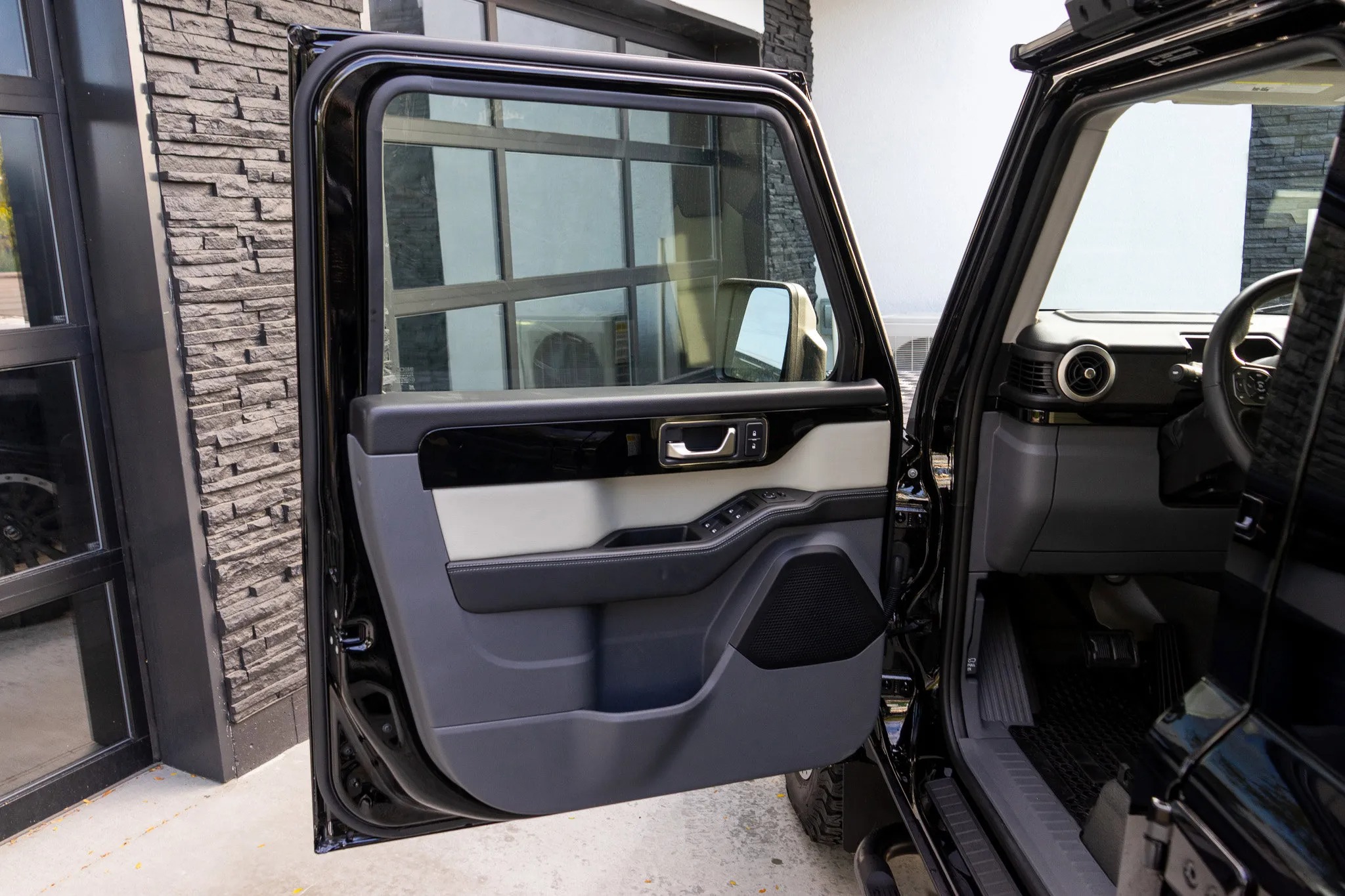 2024 INEOS Grenadier Fieldmaster