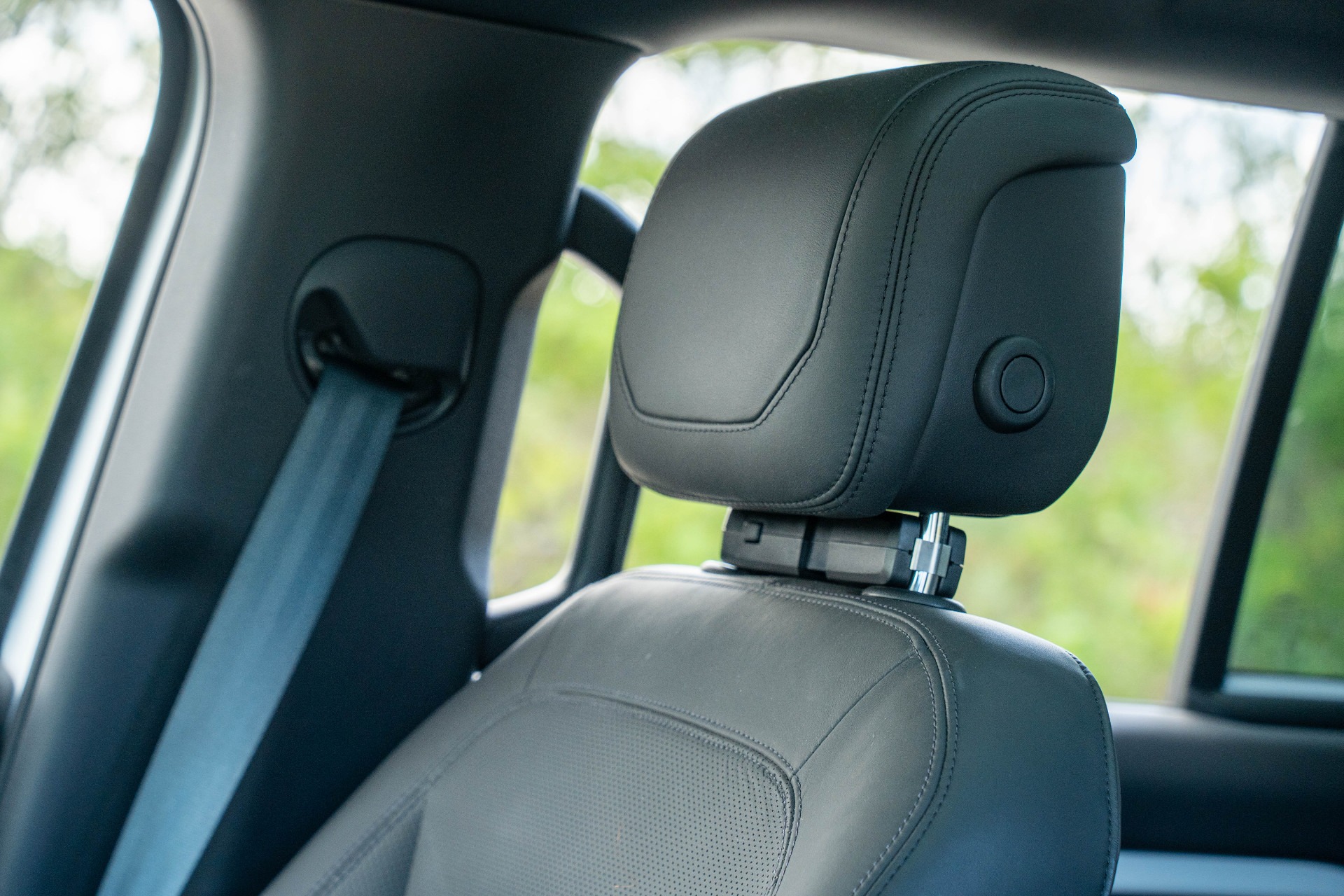 2023 Land Rover Defender 110 S