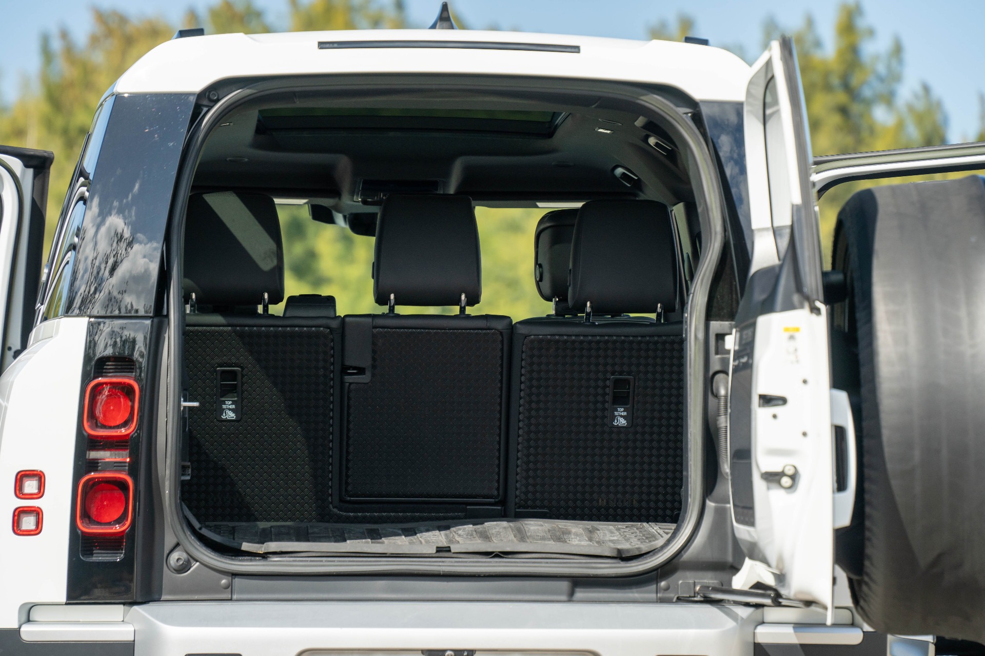 2023 Land Rover Defender 110 S