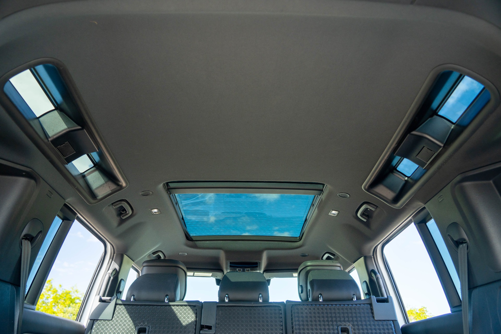 2023 Land Rover Defender 110 S