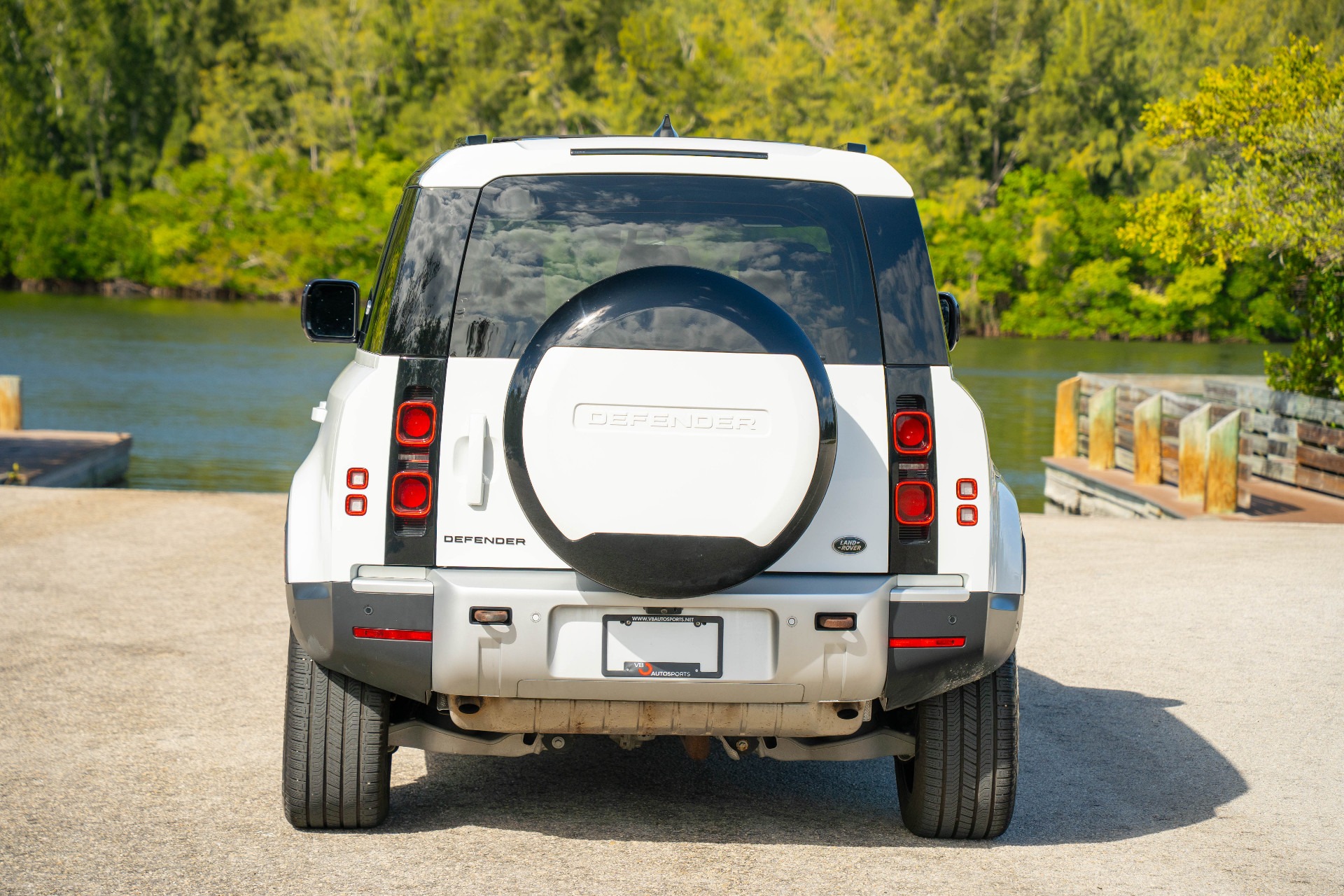 2023 Land Rover Defender 110 S