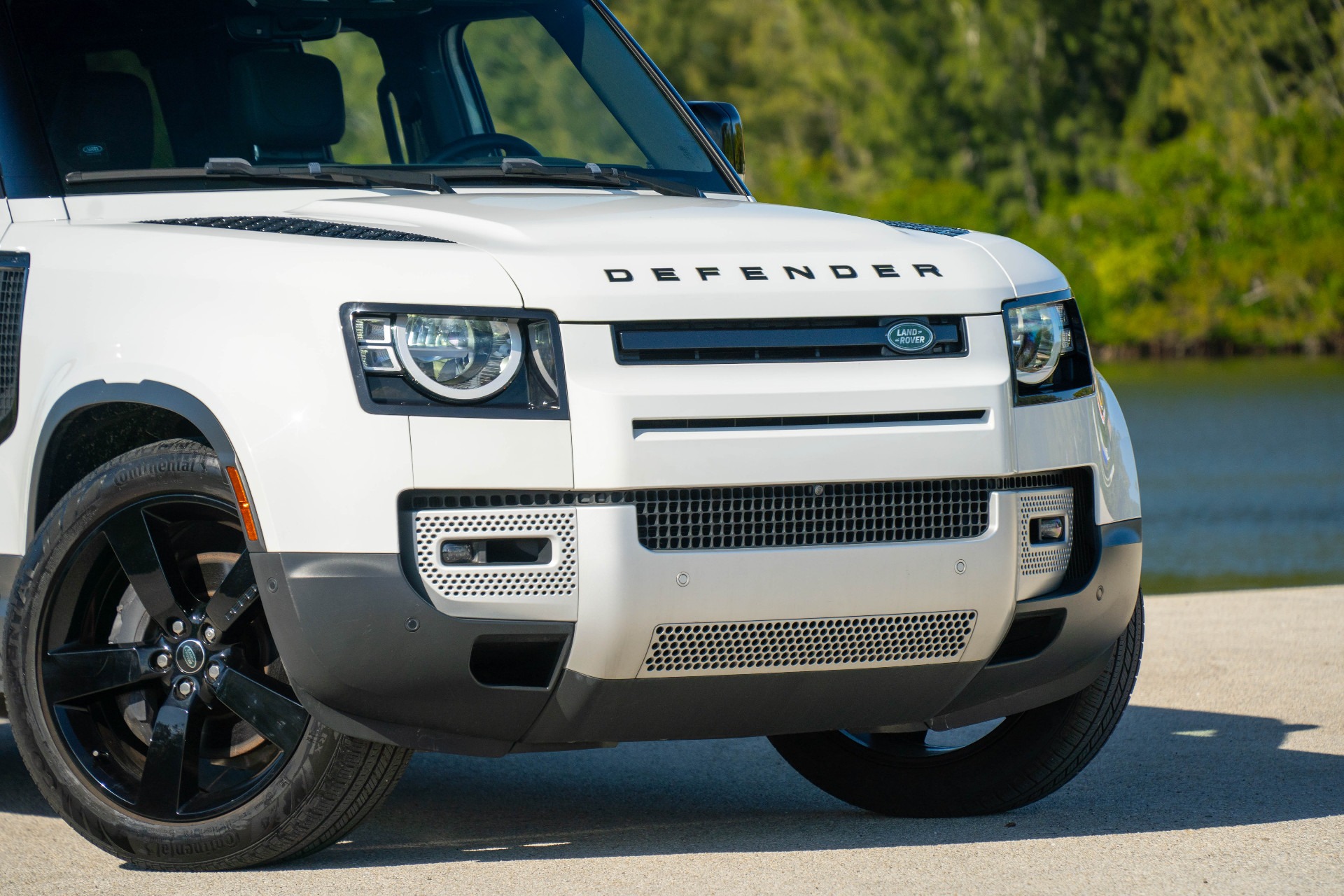 2023 Land Rover Defender 110 S