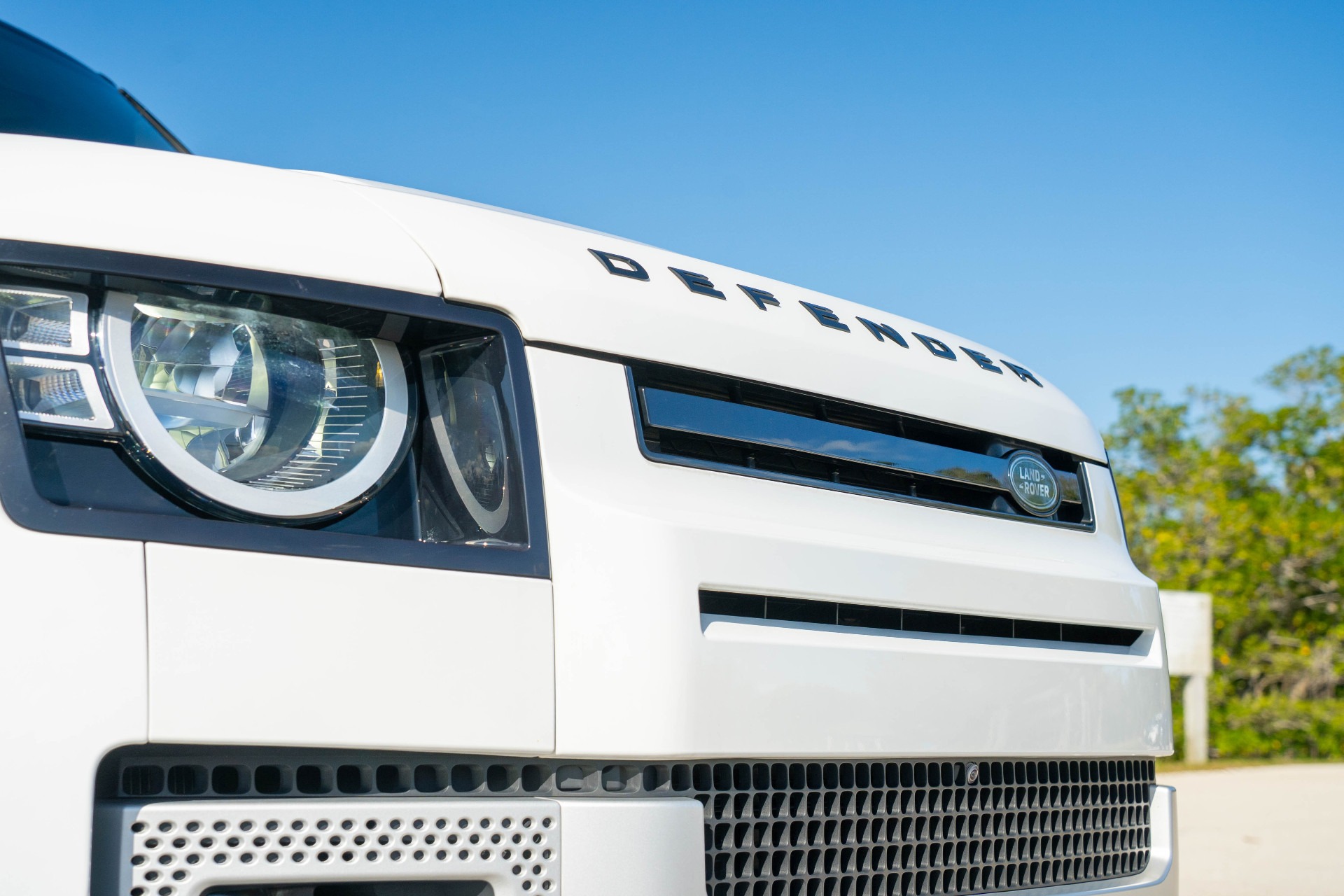 2023 Land Rover Defender 110 S