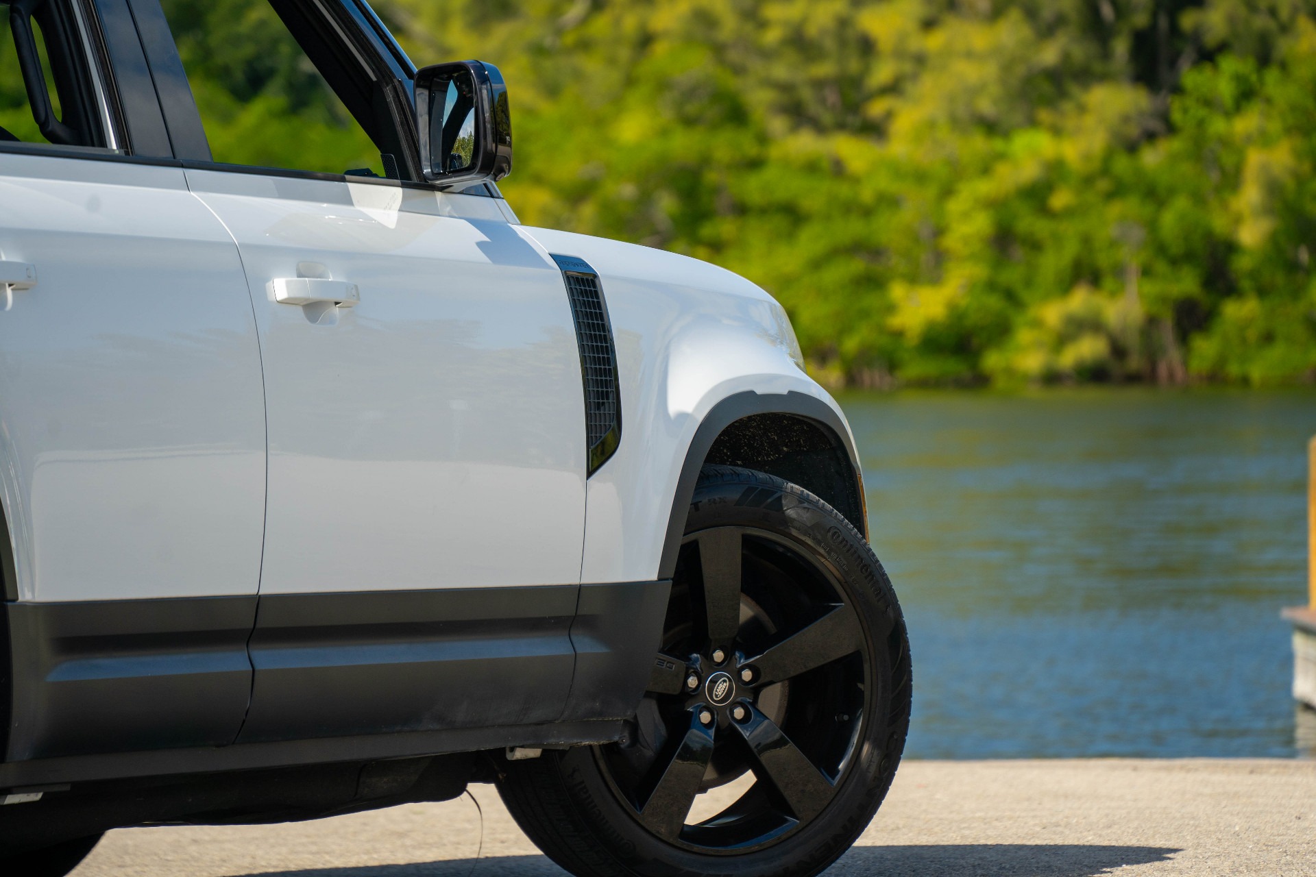 2023 Land Rover Defender 110 S