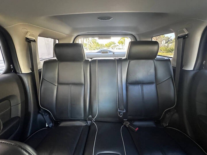 2010 HUMMER H3 Alpha