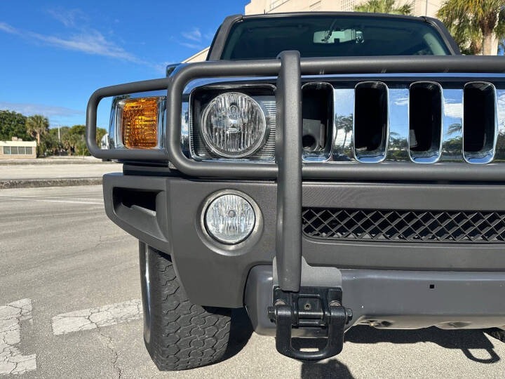 2010 HUMMER H3 Alpha