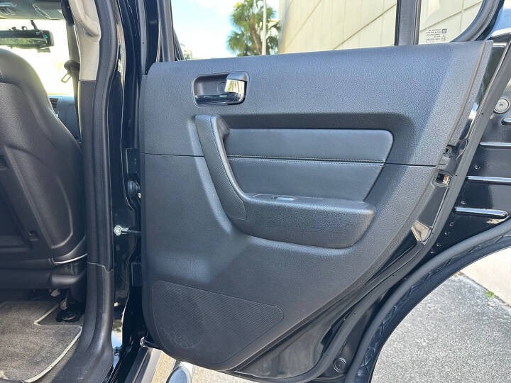 2010 HUMMER H3 Alpha