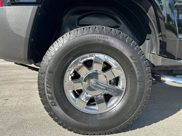 2010 HUMMER H3 Alpha