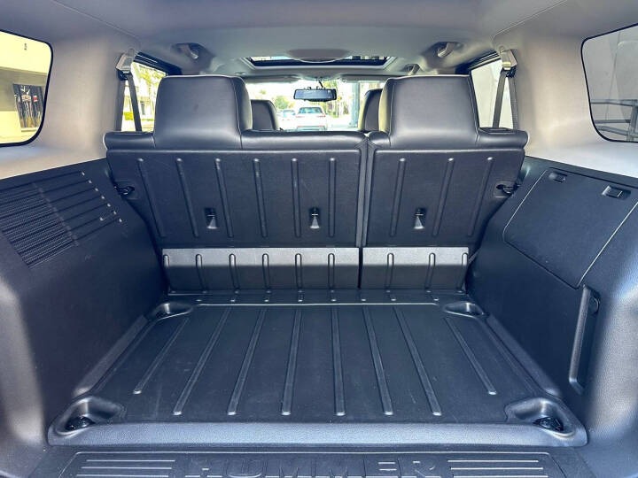 2010 HUMMER H3 Alpha