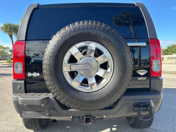 2010 HUMMER H3 Alpha