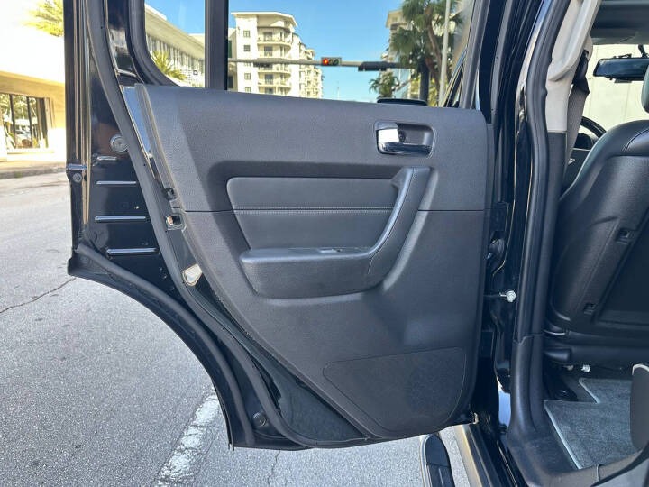 2010 HUMMER H3 Alpha