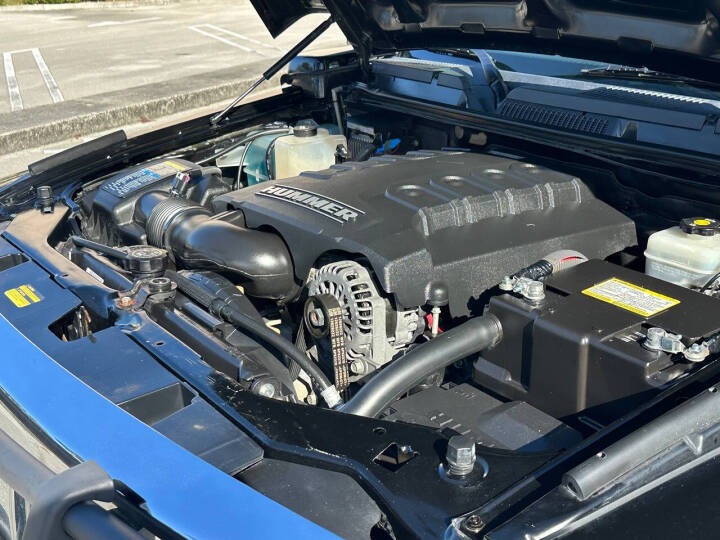 2010 HUMMER H3 Alpha